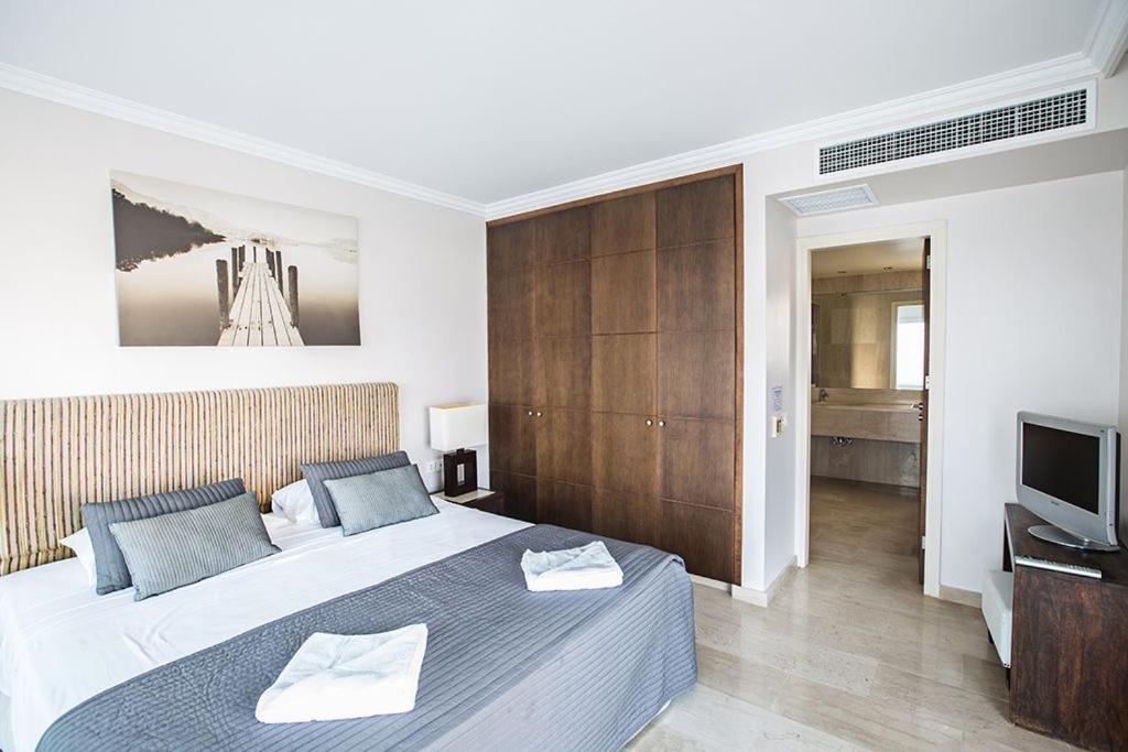 Fig Tree Bay Seafront Luxury 5bdr Seafront With Panoramic Sea Views Villa Protaras