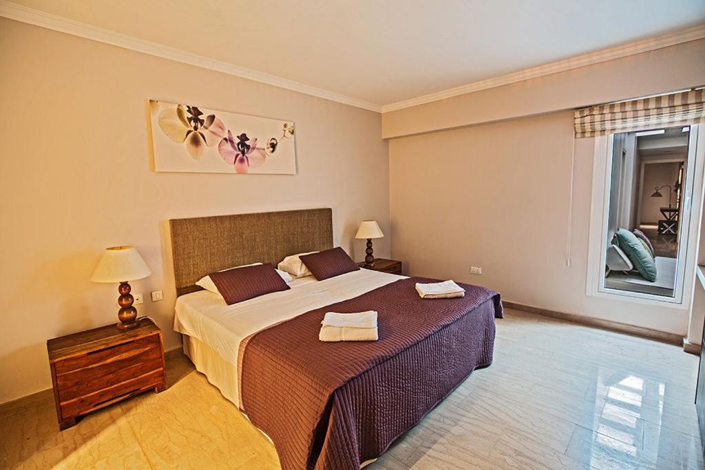Fig Tree Bay Seafront Luxury 5bdr Seafront With Panoramic Sea Views Villa