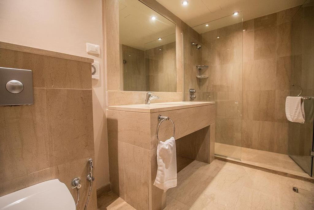 Fig Tree Bay Seafront Luxury 5bdr Seafront With Panoramic Sea Views * Protaras