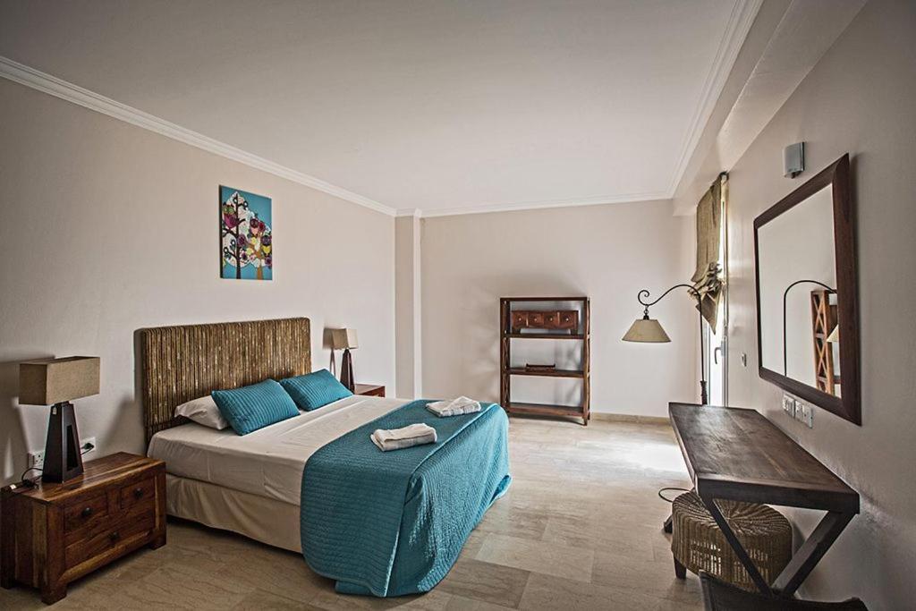 Villa Fig Tree Bay Seafront Luxury 5bdr Seafront With Panoramic Sea Views *