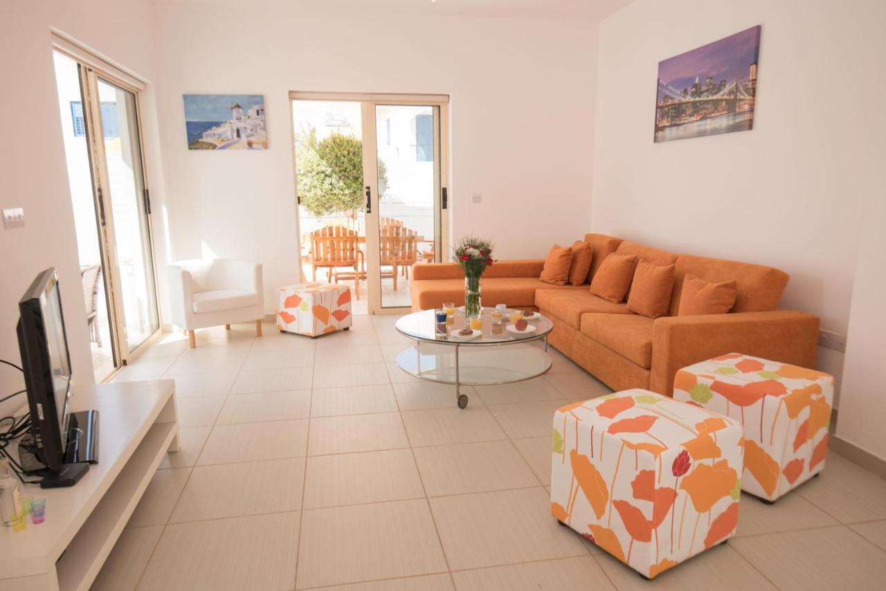 Villa Pomelo Protaras