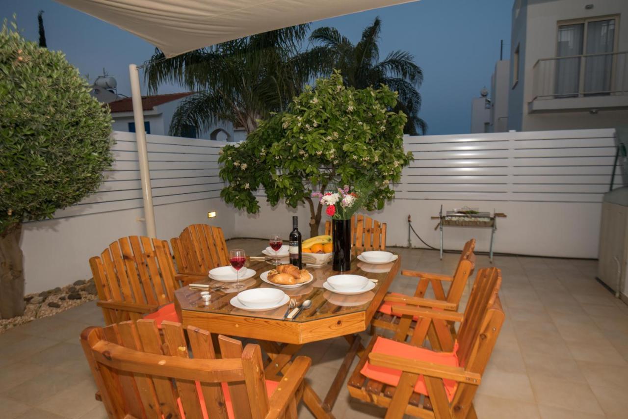 Pomelo Villa *