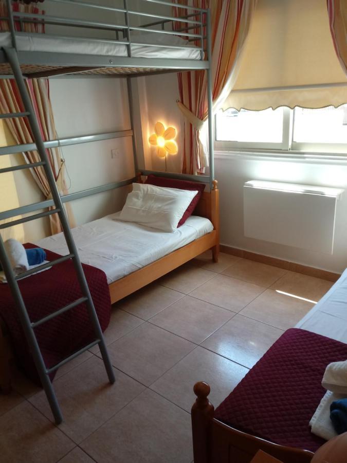 Arcadia Close Apartment *