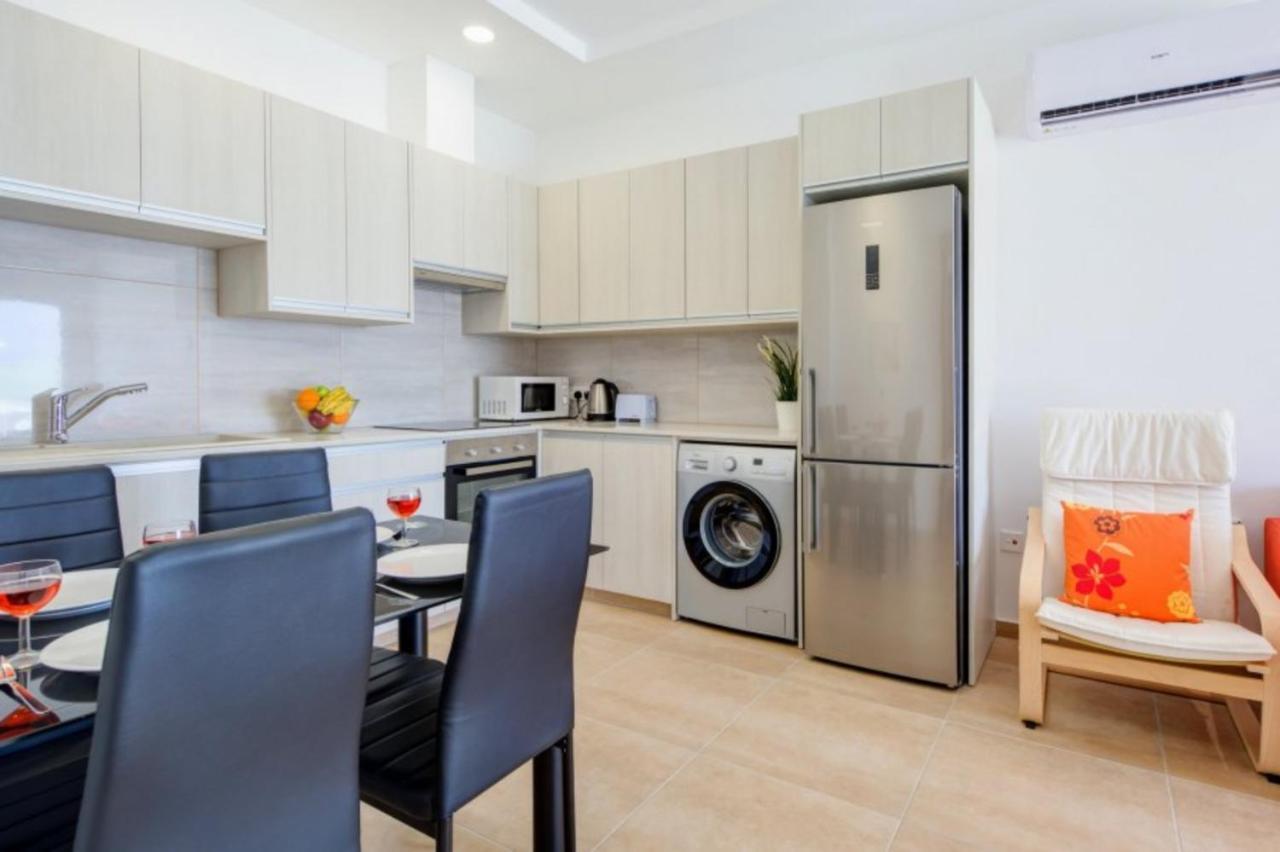 Green Bay Apartment