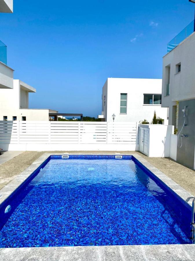 Levanda Hills Ekaterina 3 Bdrm Villa
