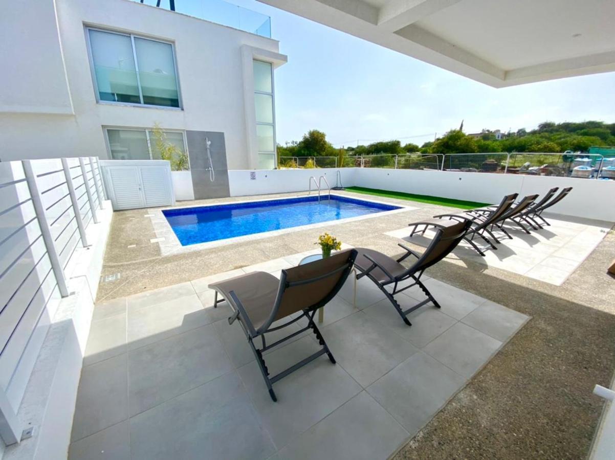 Levanda Hills Ekaterina 3 Bdrm Villa