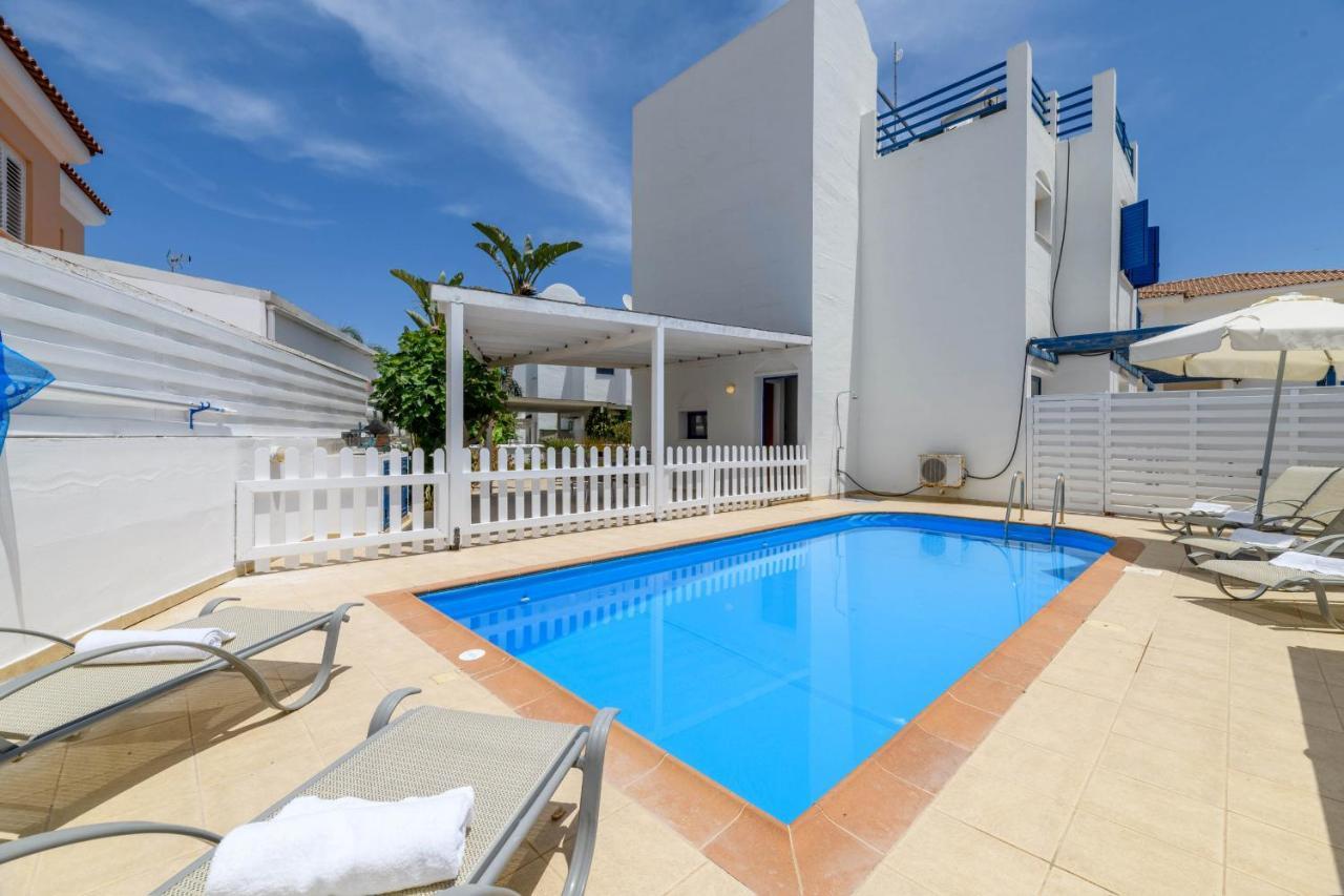 Sirena Beach Villa #31 Villa