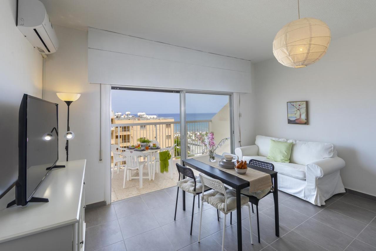 Almyra Seaview Suites Apartment *