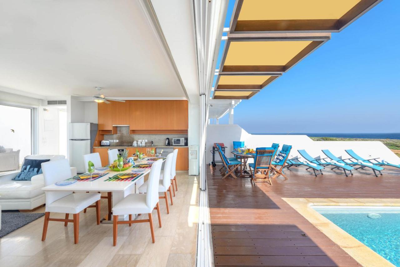Nausica Villa