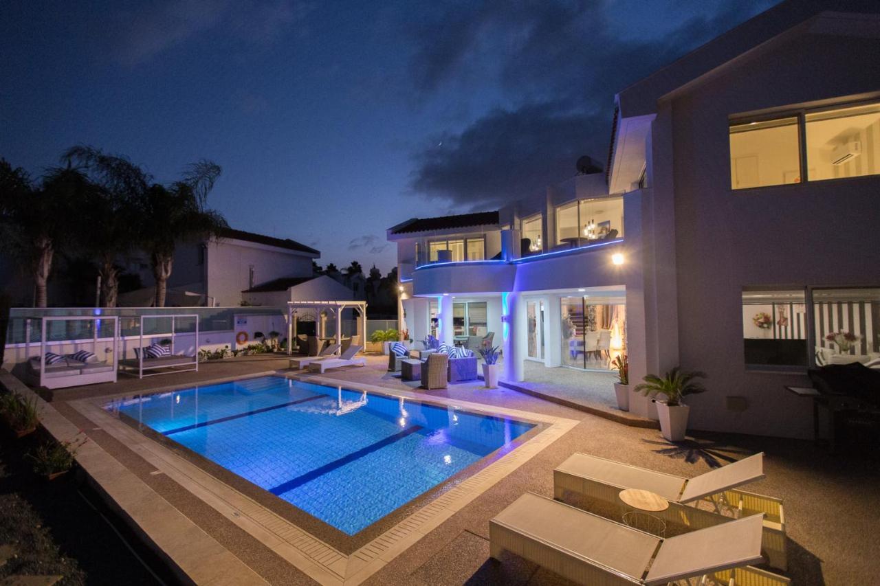 113 Villa *
