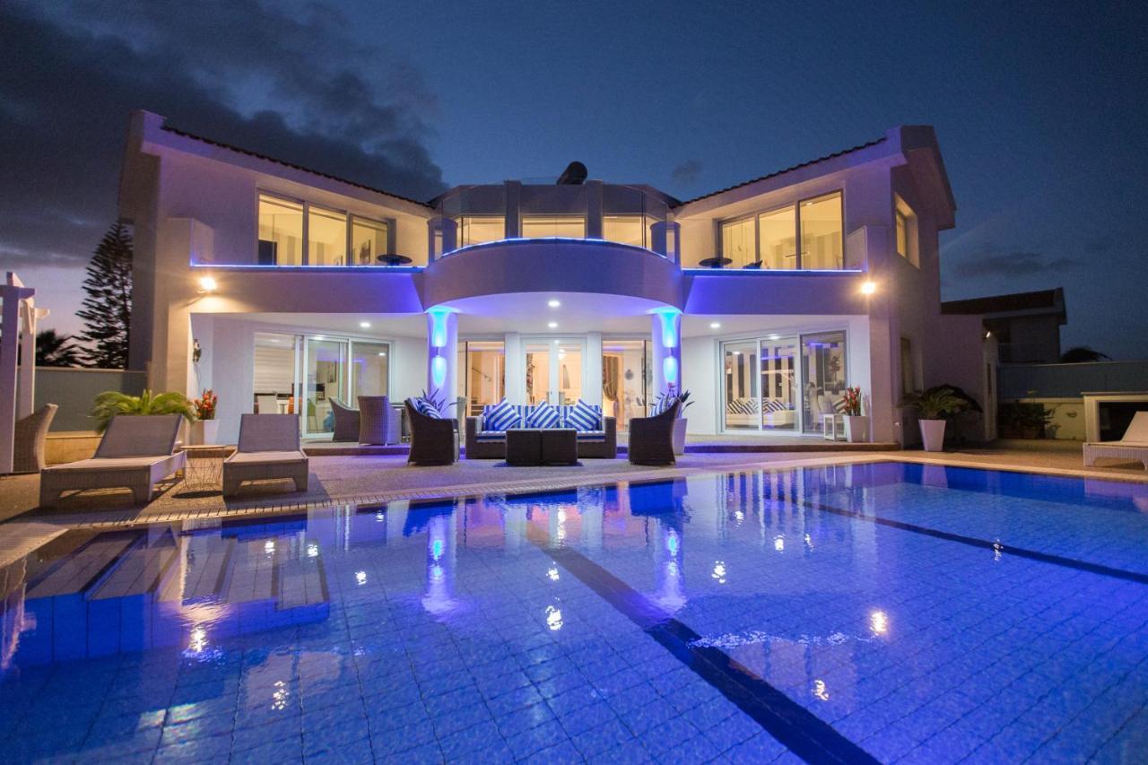 113 Villa *