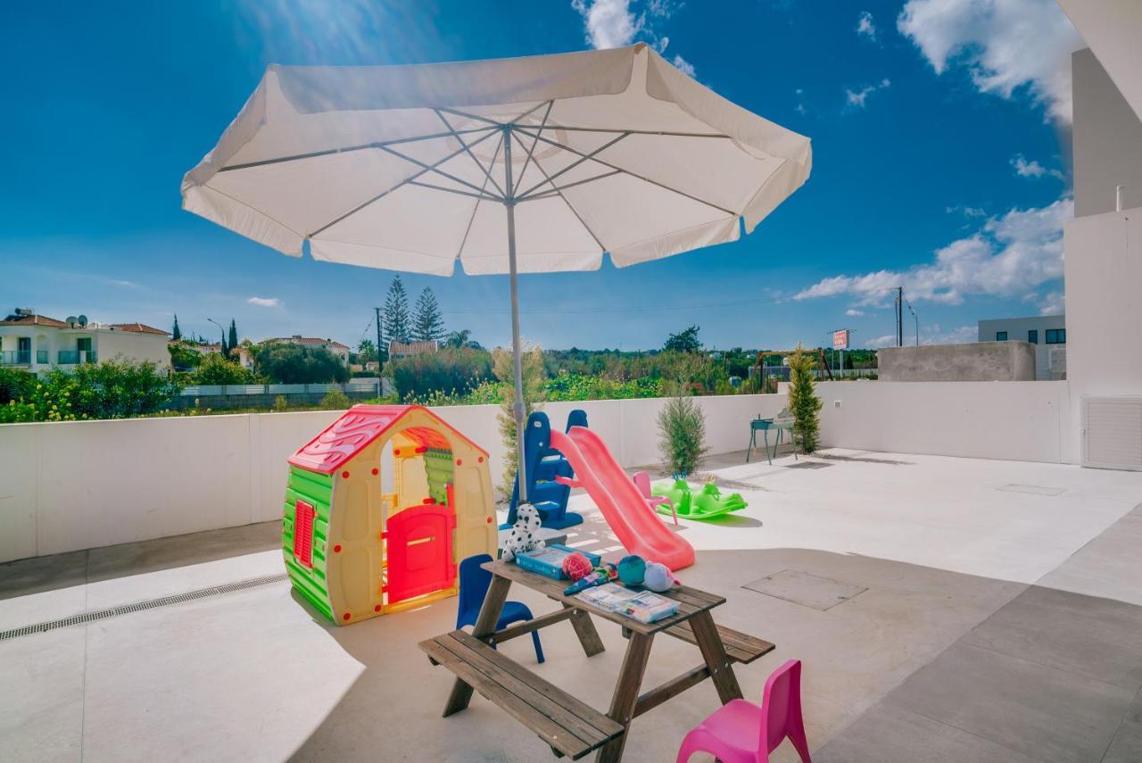Villa Sunnyvillas: 2br New Villa☆private Pool In Pernera - Nicholas