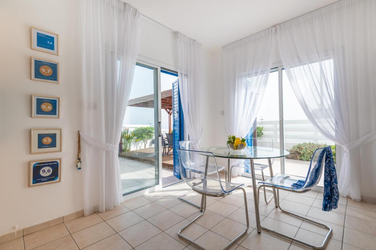 Narcissos Bay View *