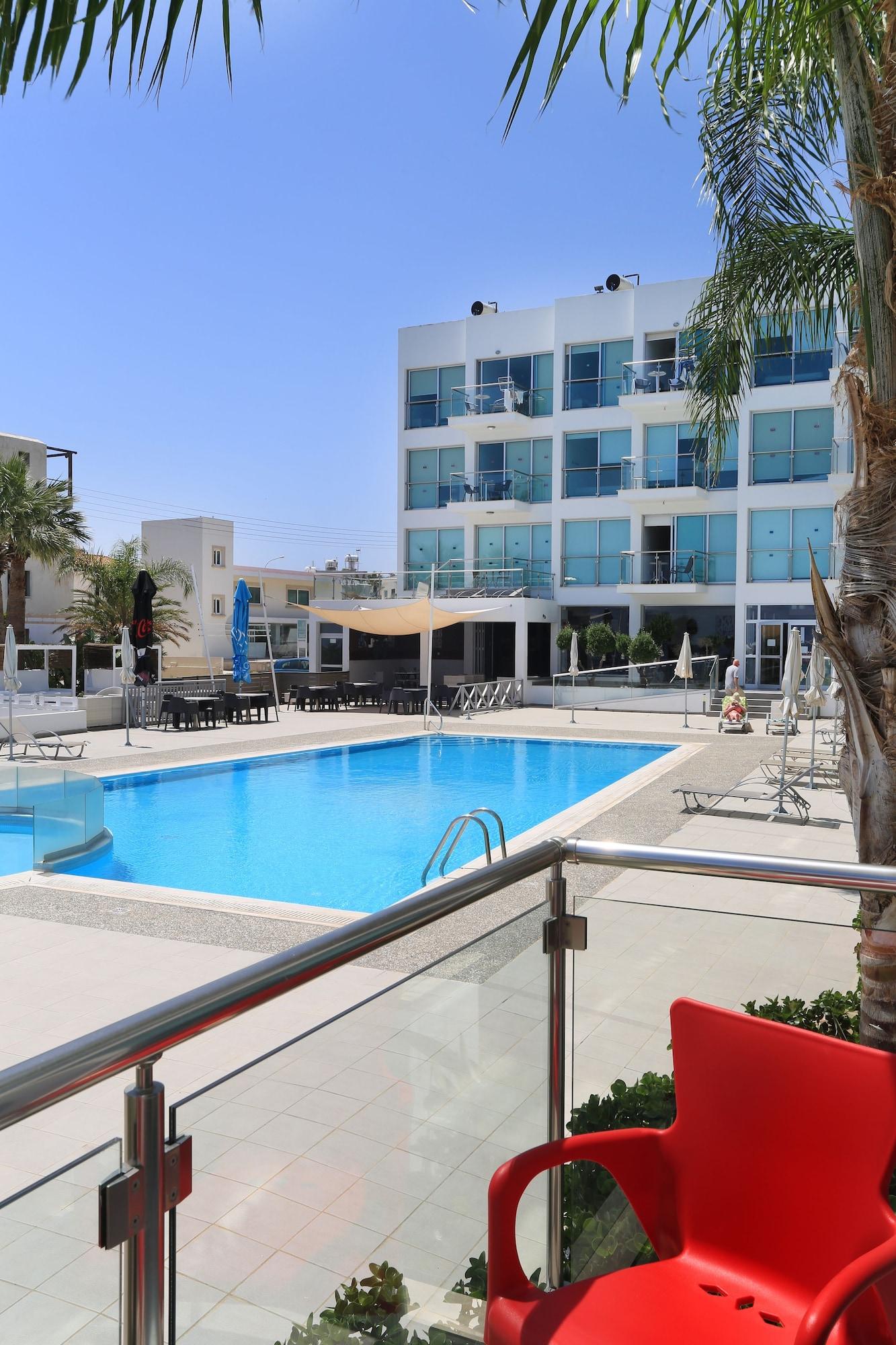Aparthotel Coralli And *