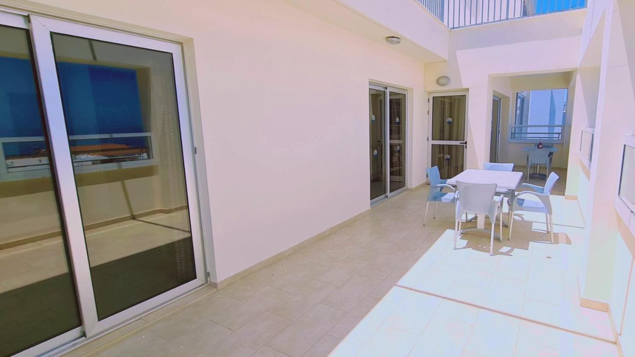 Sunrise Beach Apts. *
