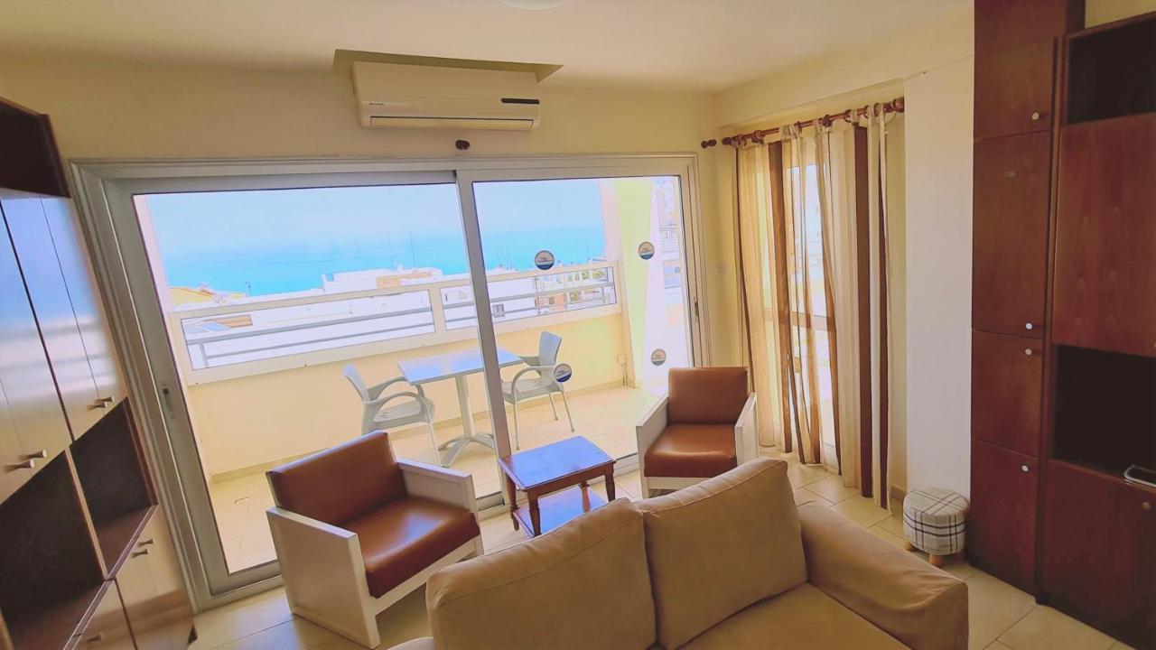 Apartment Sunrise Beach Apts. *