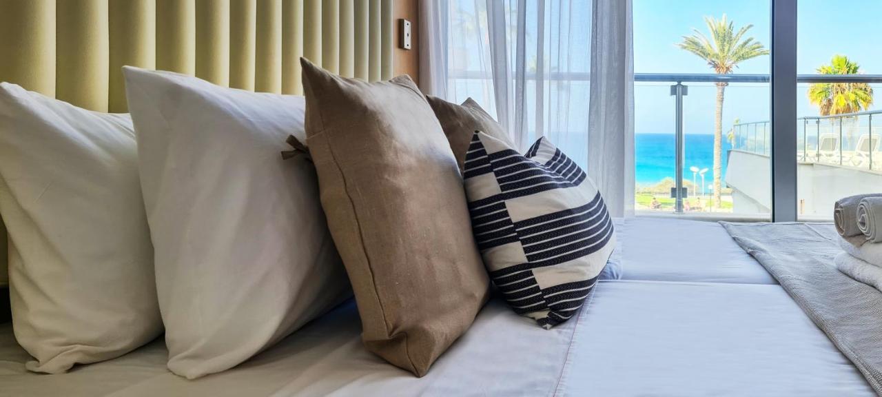 Apartment Phaedrus Living: Seafront Luxury Flat Pallini Court 113 Protaras