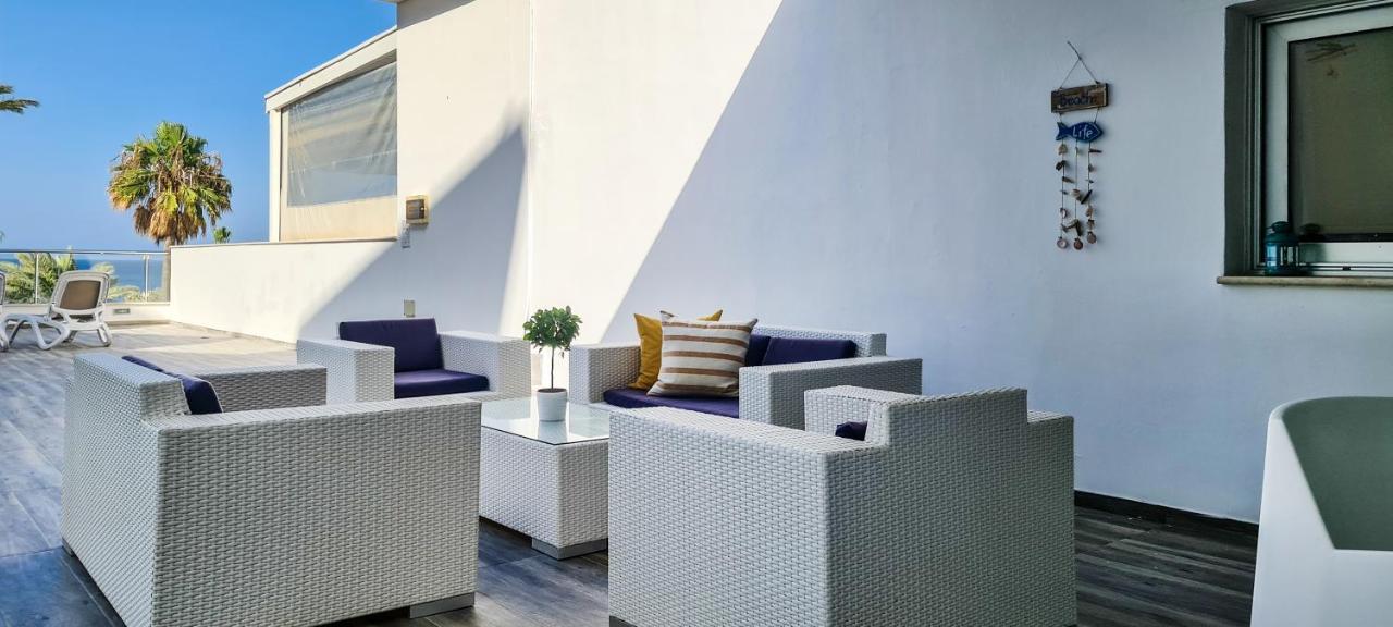 Apartment Phaedrus Living: Seafront Luxury Flat Pallini Court 113 Protaras