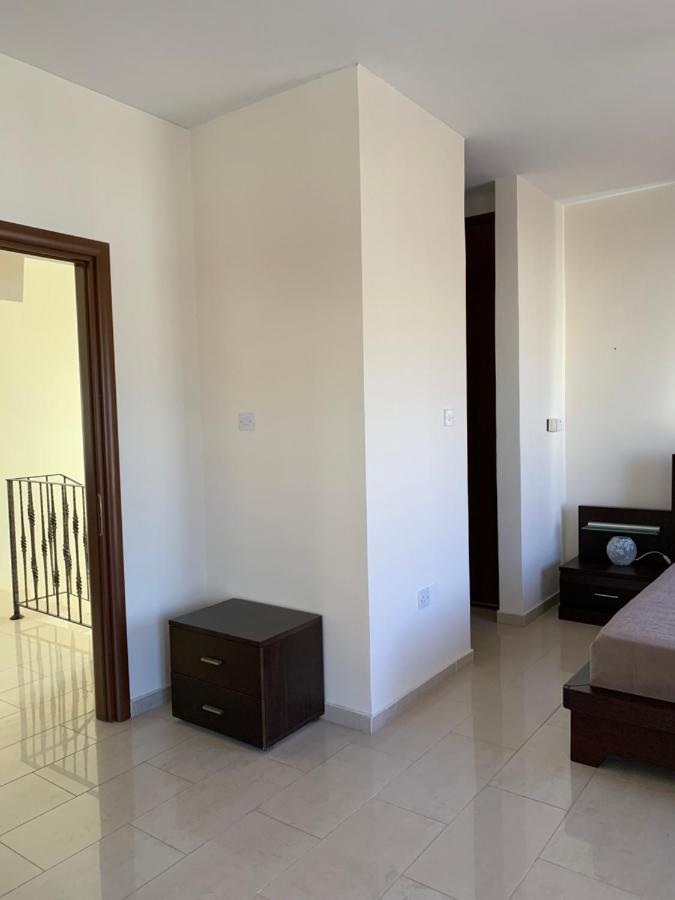 Villa In *