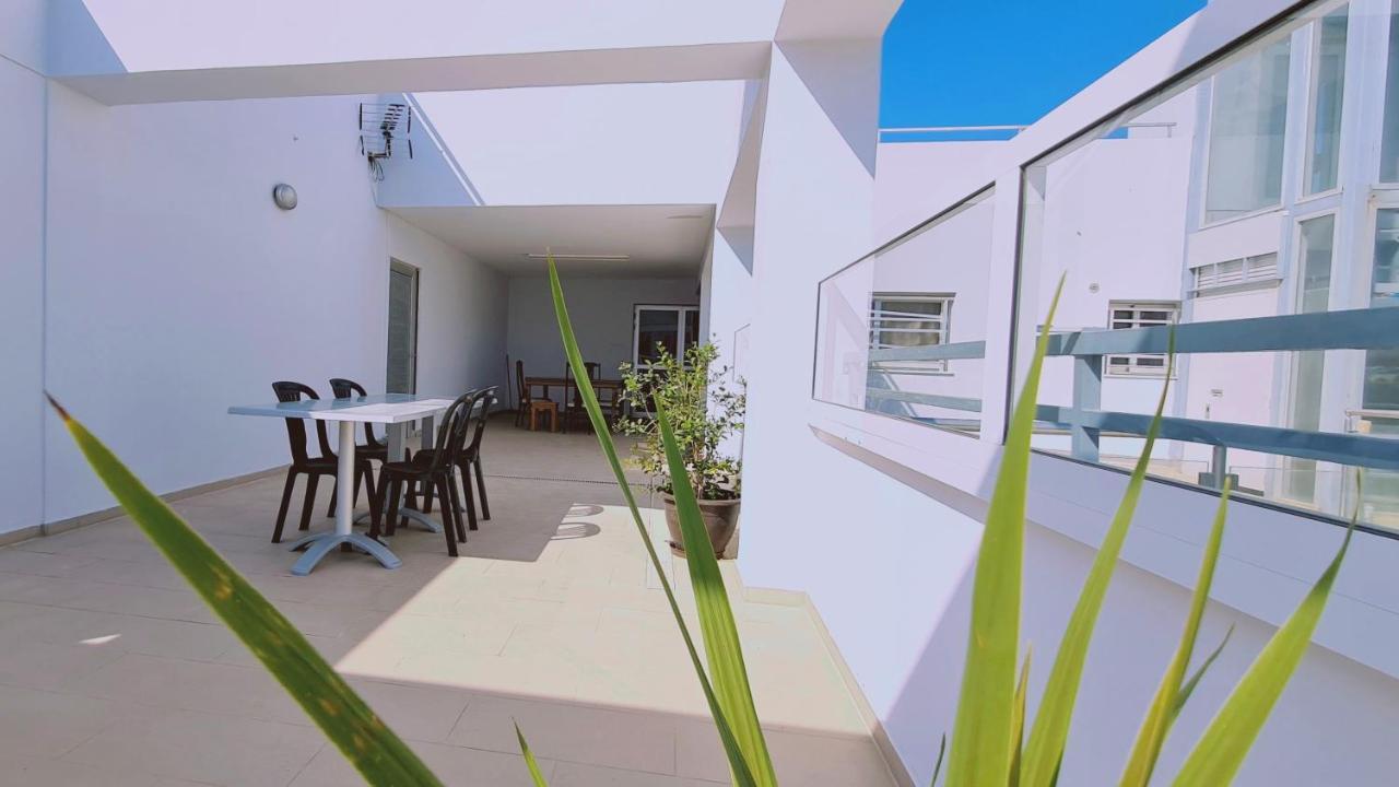 Apartment Sunrise Beach Apts. *