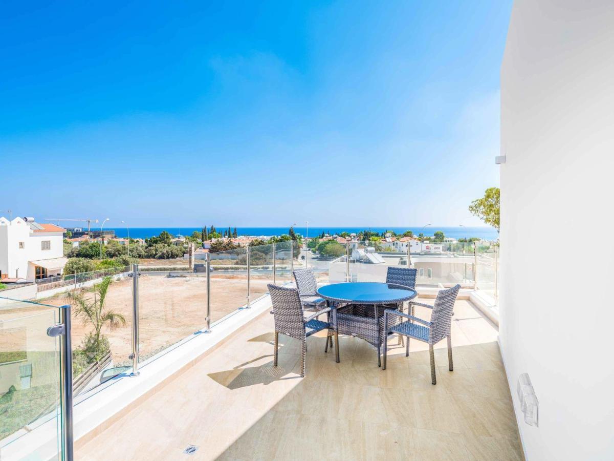 Villa Gelos *
