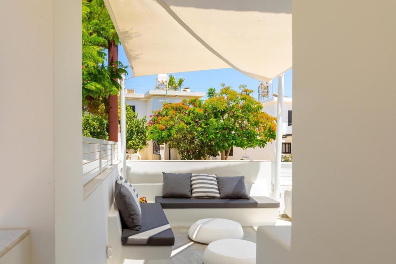 Villa Rose By The Sea