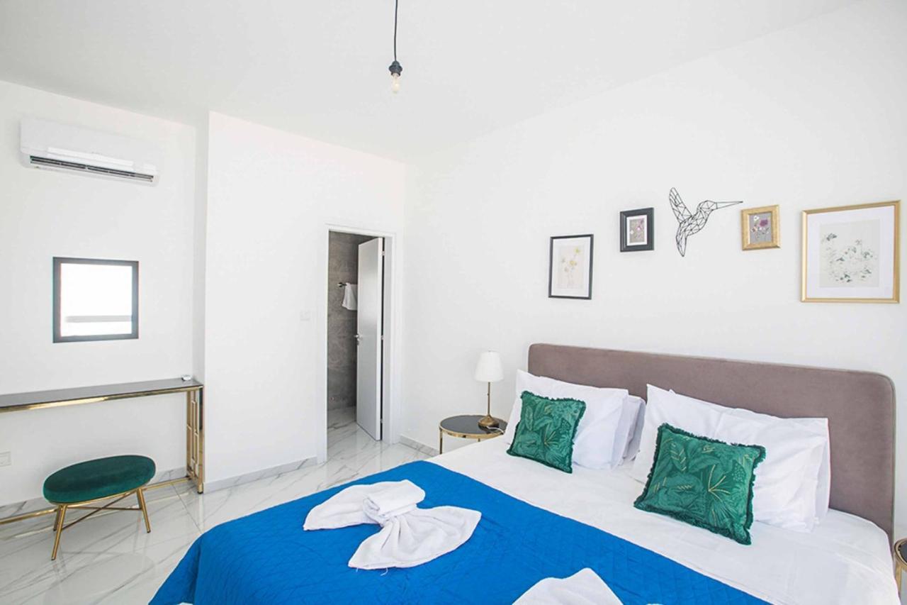 Vie Blue 1 * Protaras