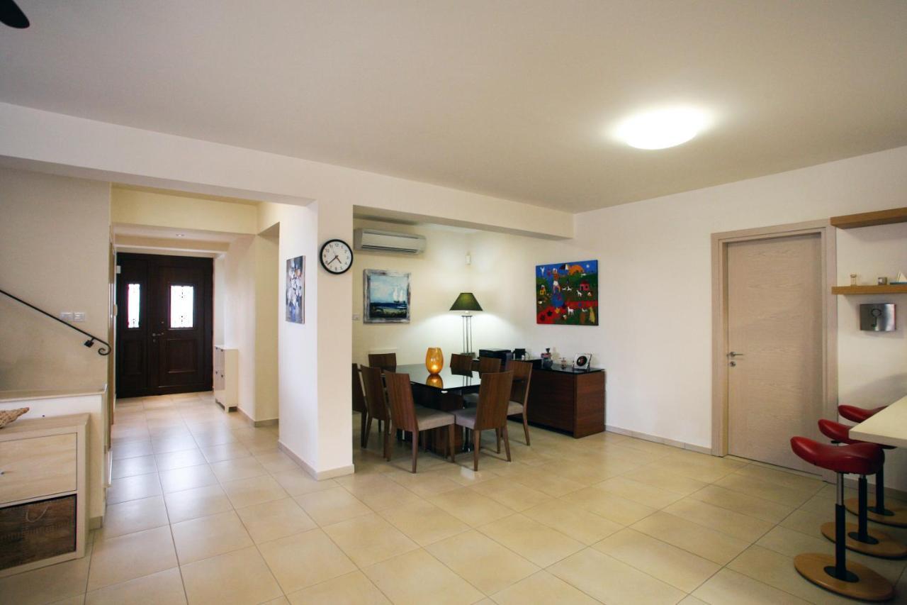 Leonidas Villa Protaras