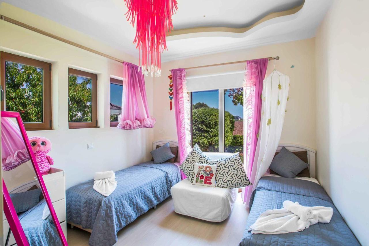 Nyx Villa *