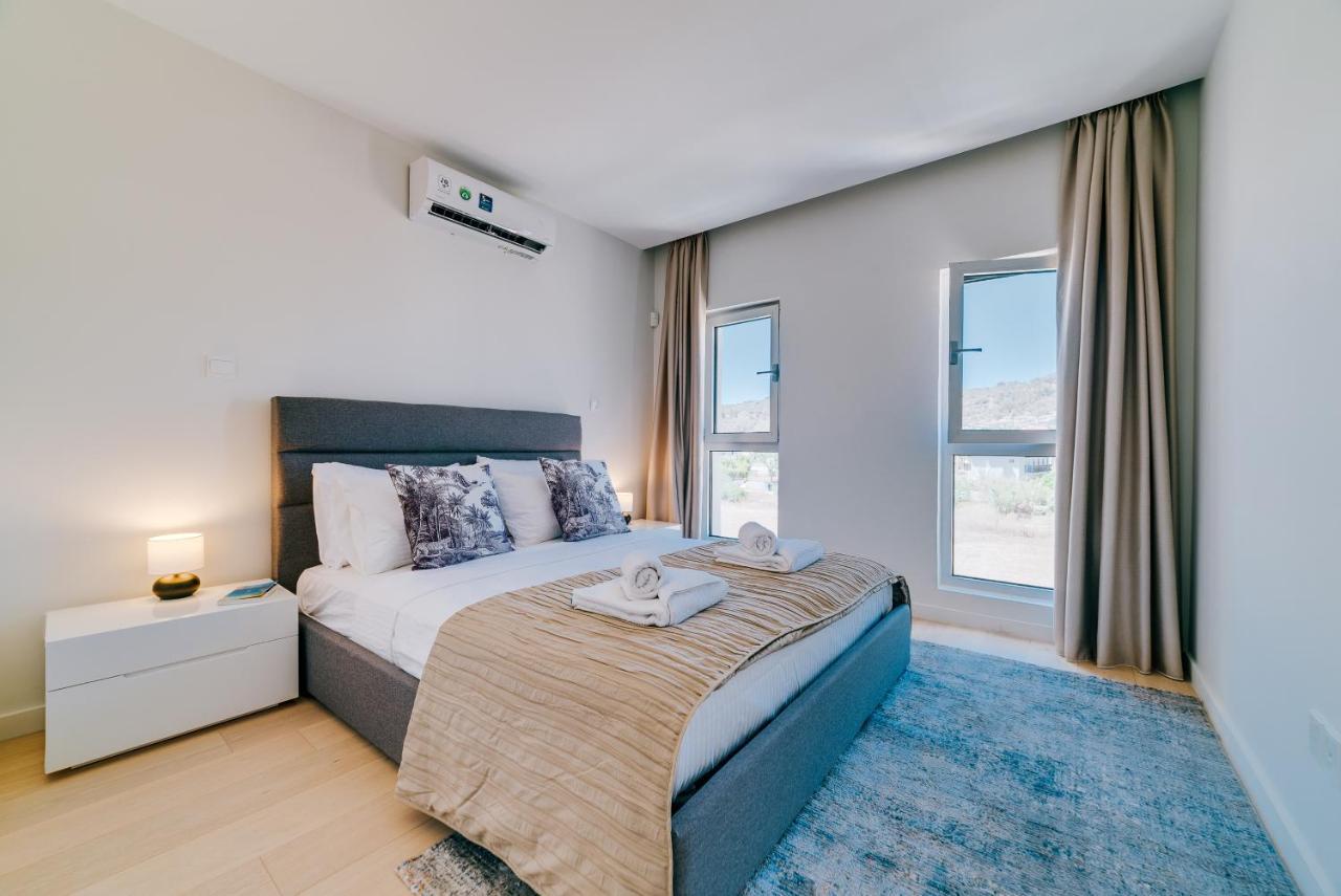 Emerald Suites Luxury Protaras
