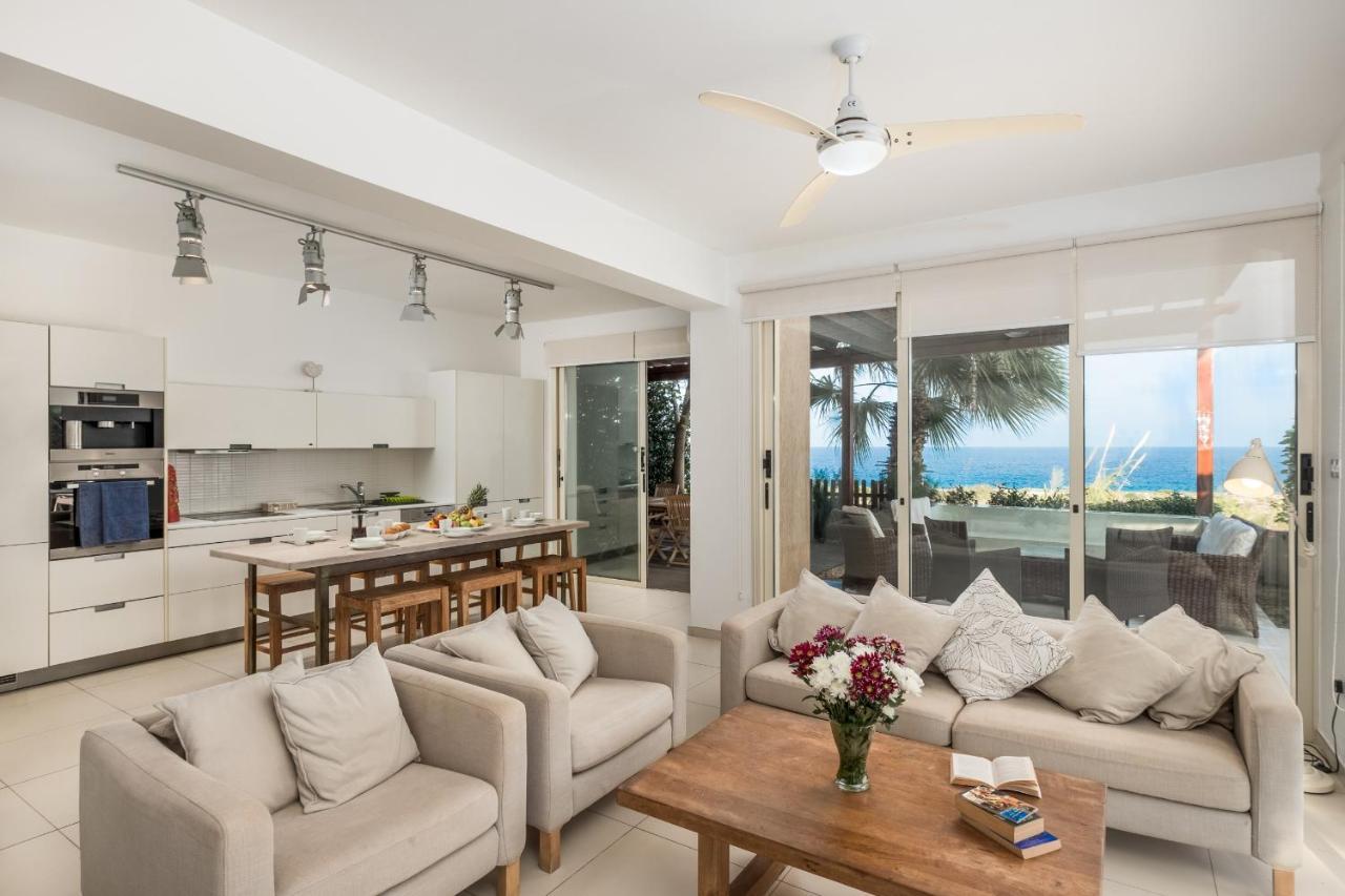 Artisan Seafront 7 *