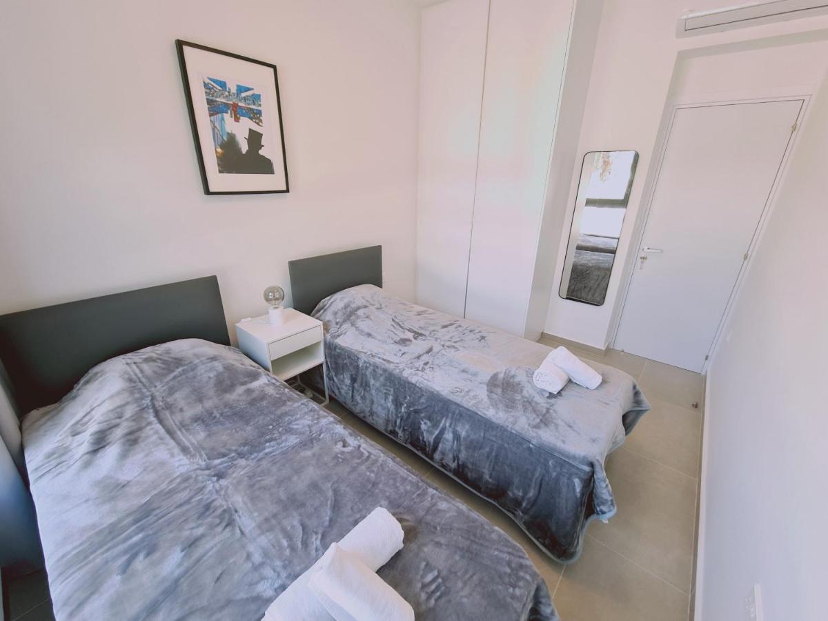 Anemone 20 * Protaras