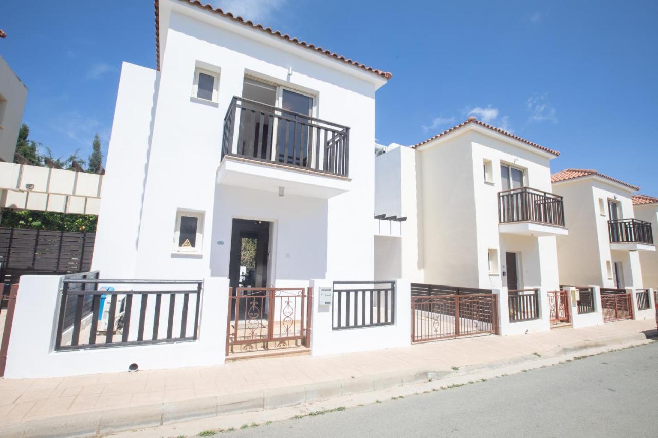 Sunny Side Up Villa Protaras