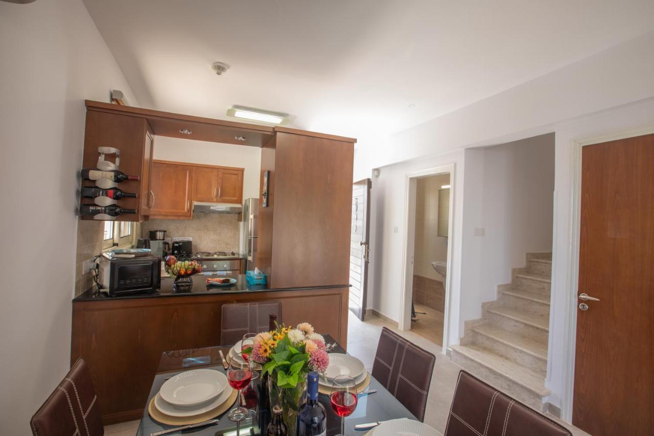 Villa Sunny Side Up *