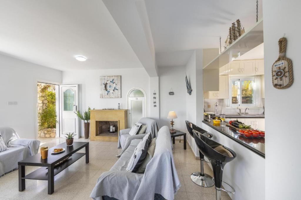 Fig Tree Bay With Sea View &jacuzzi Villa *