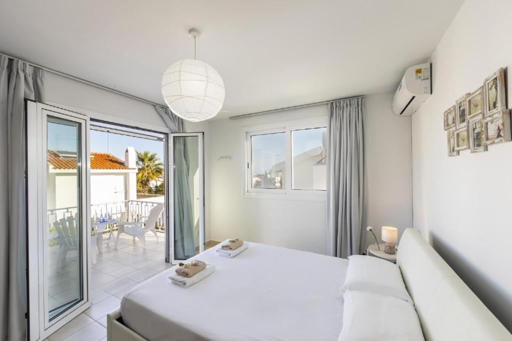 Fig Tree Bay With Sea View &jacuzzi