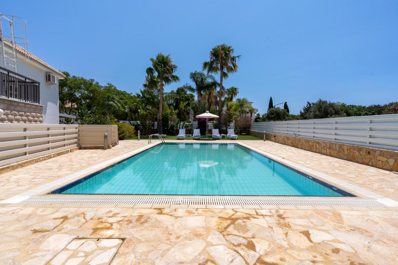 Villa Lime 3-bedroom In *