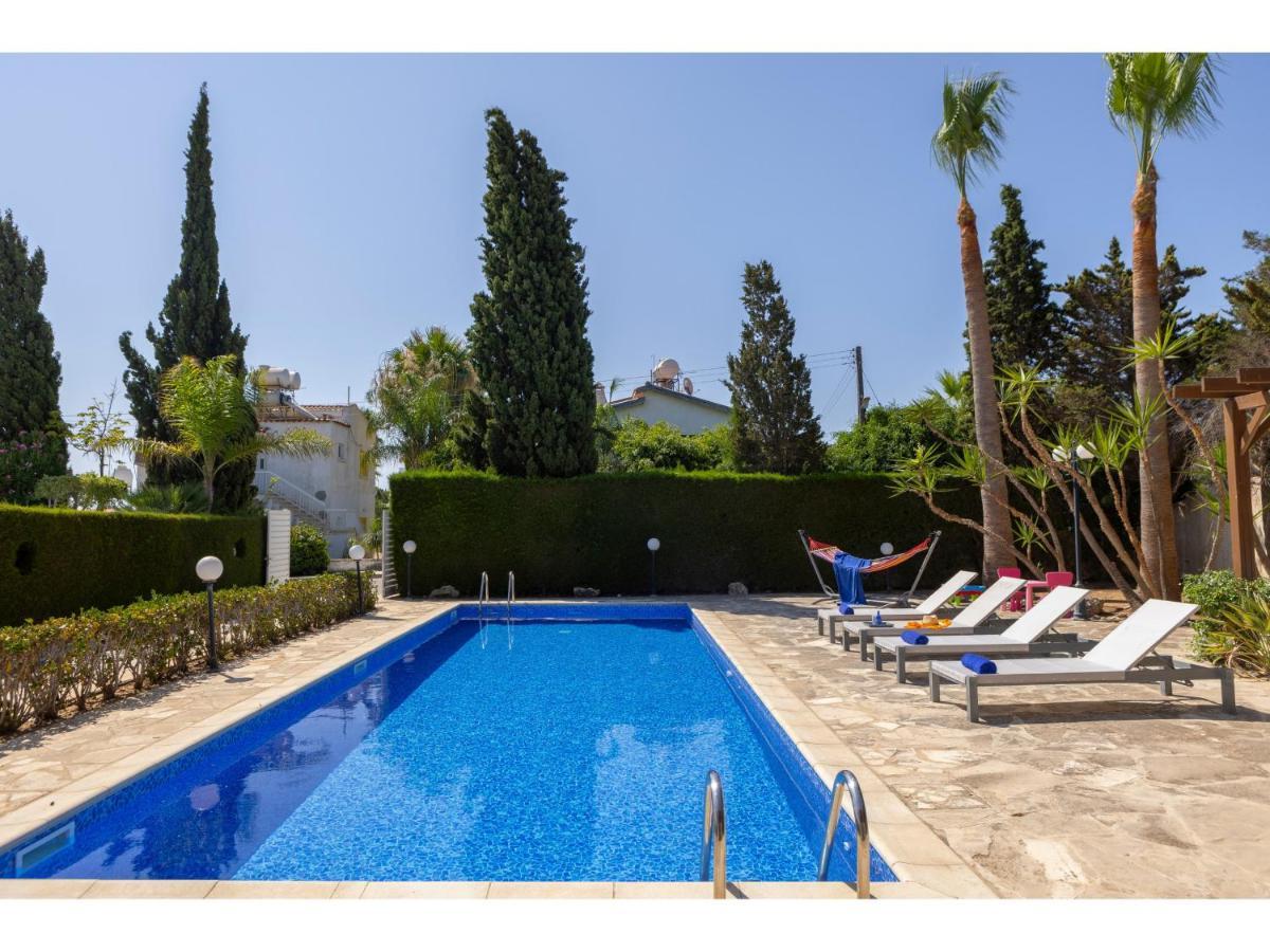 Apollon Seaside
