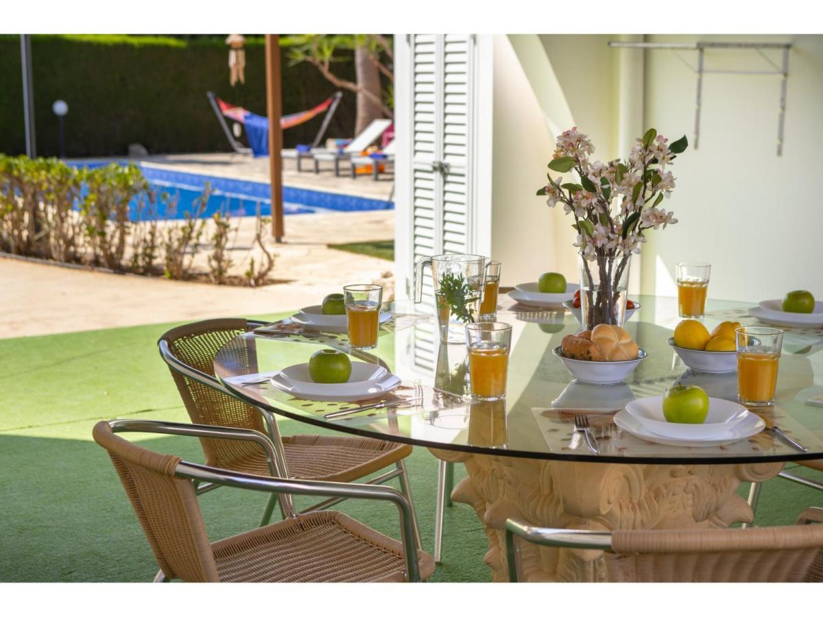 Apollon Seaside Villa *