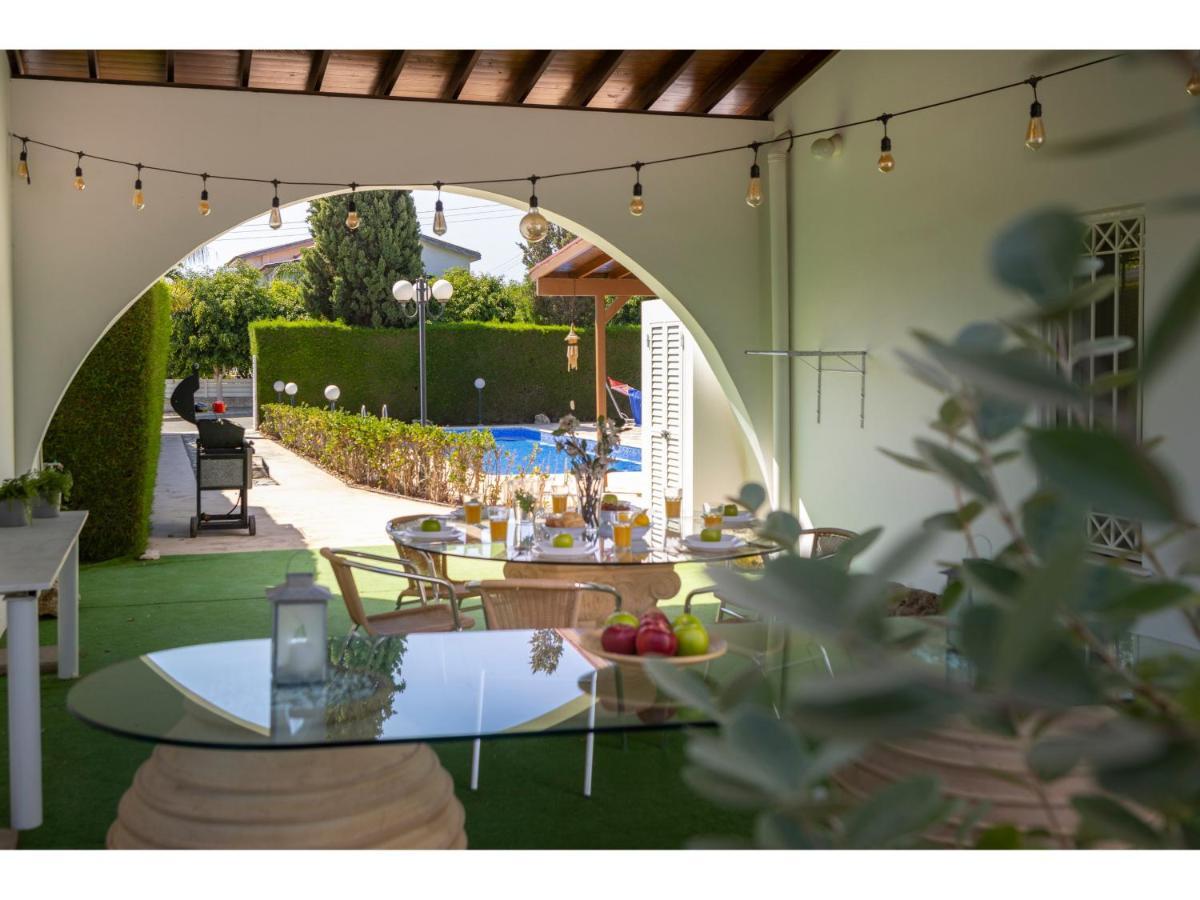 Apollon Seaside Villa