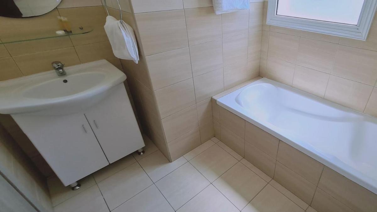 Sunny Bay Villa
