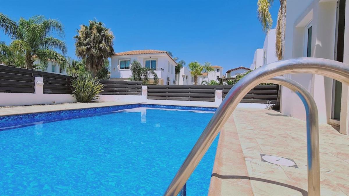 Sunny Bay Villa