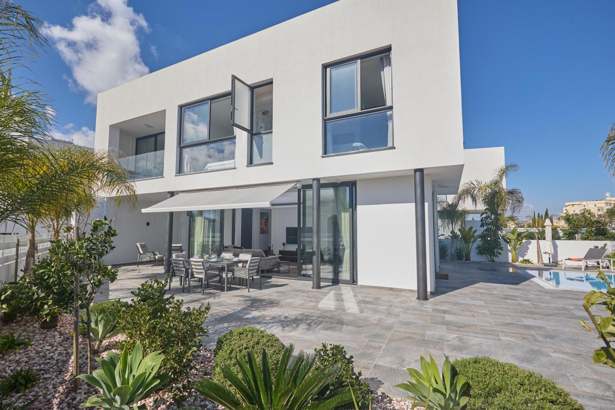 Almaria Villa