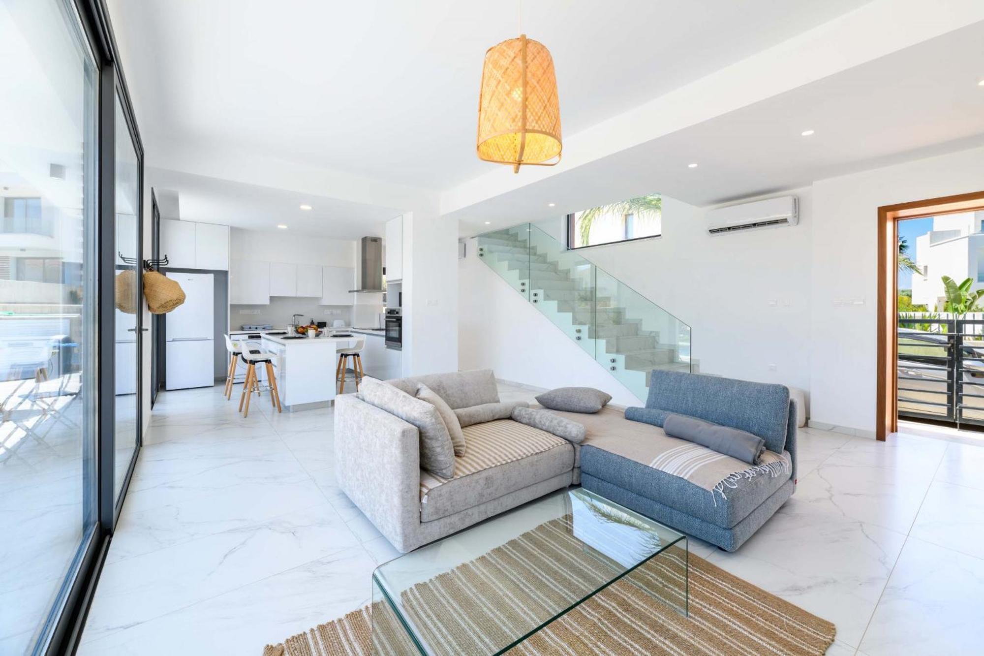 By The - White Coral Villa *