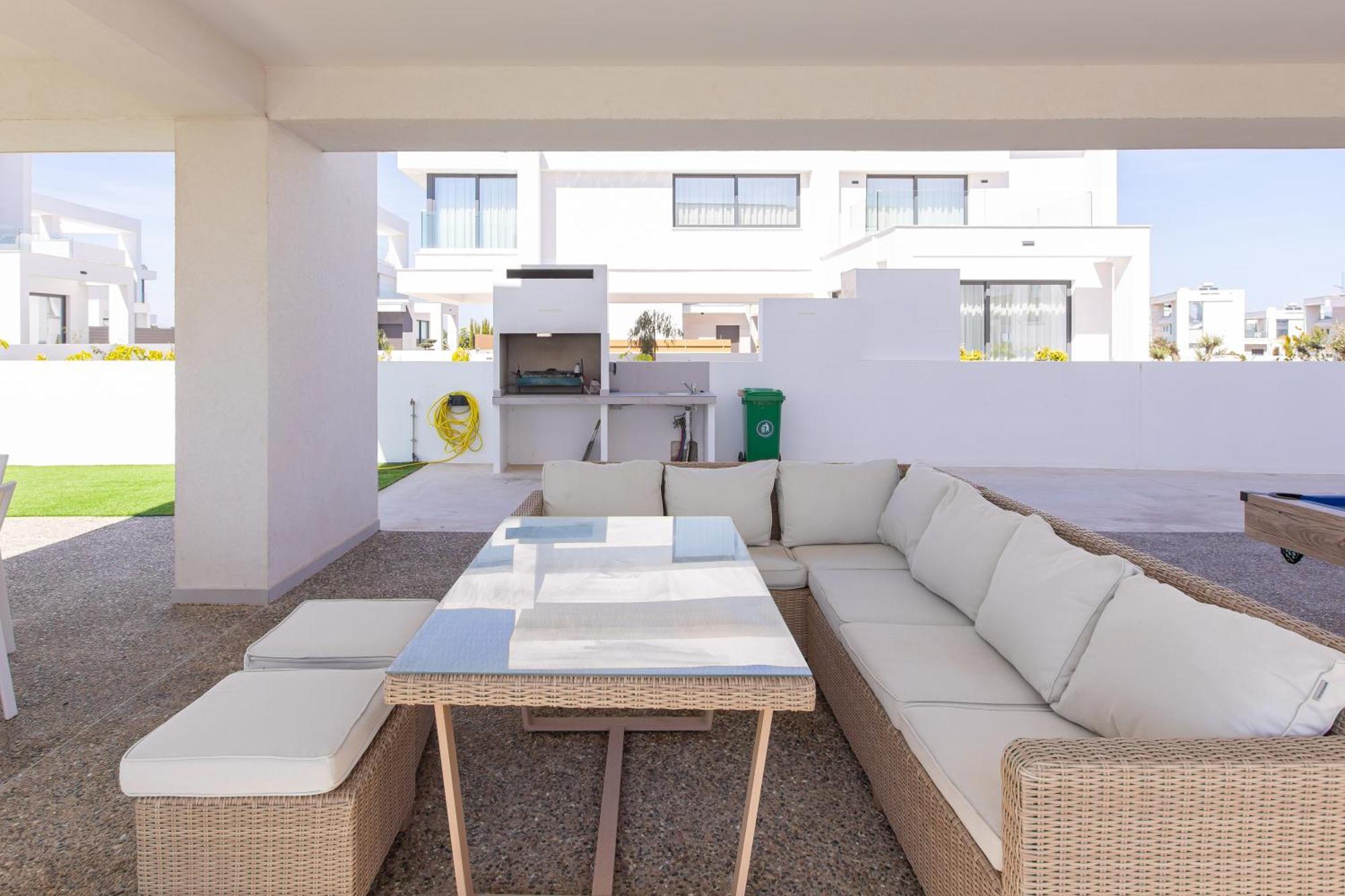 Nelia Panorama *
