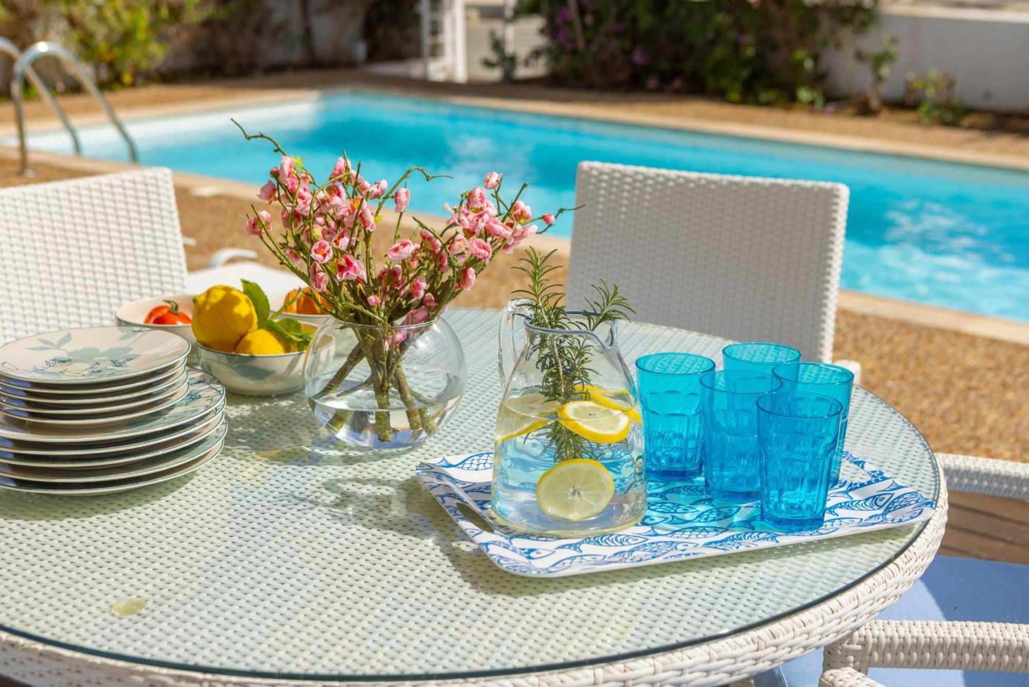 Nausica Blue Seaside Villa *