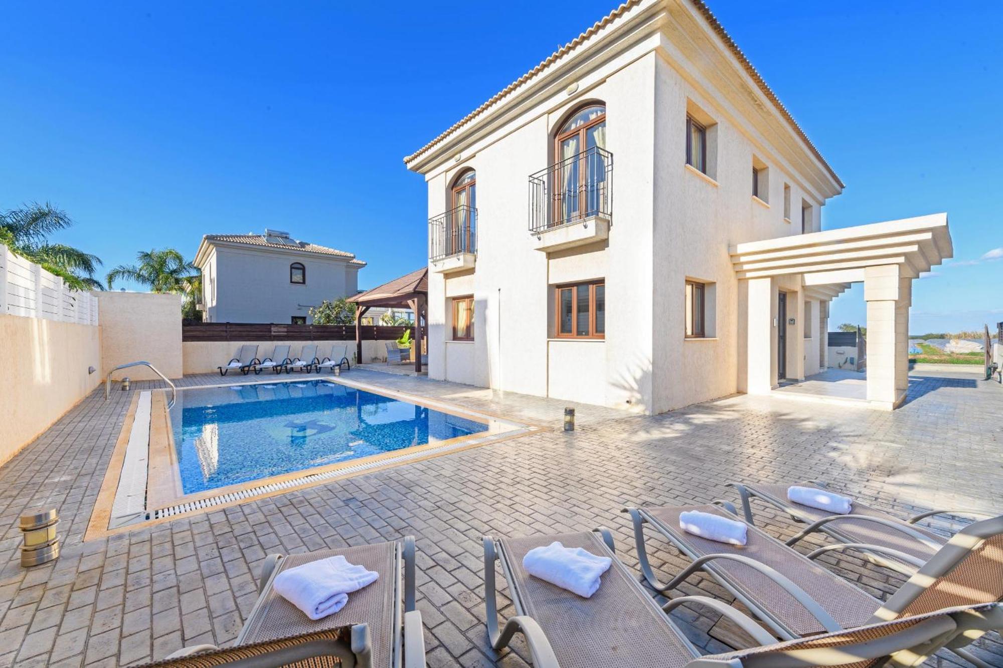 Hanns Villa *