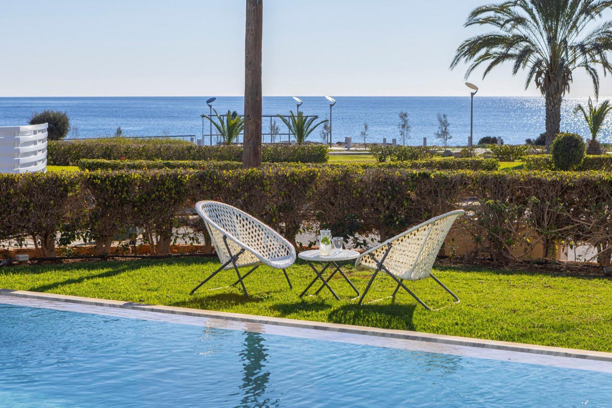 Elaia Luxury Seafront *