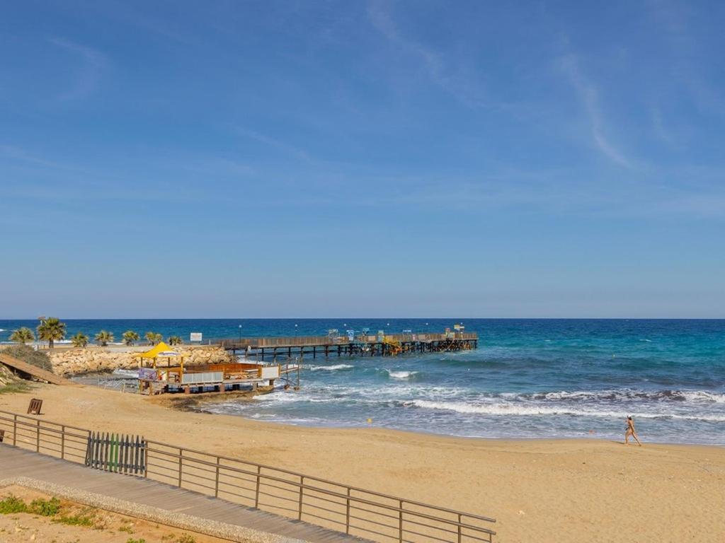 Nora * Protaras