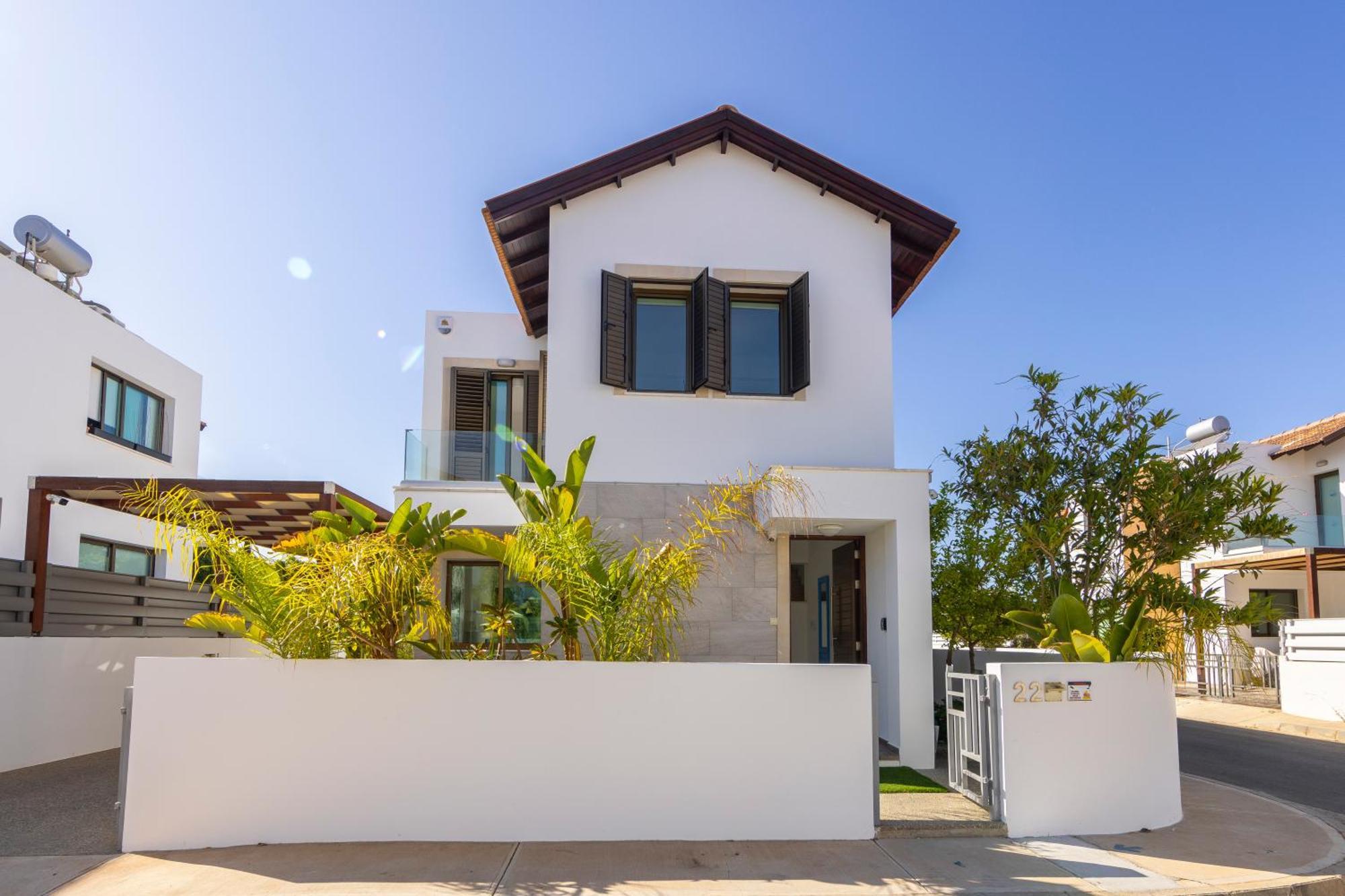 Accomoteleia Blue * Protaras